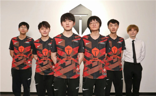 同时在篮板 同时在篮板