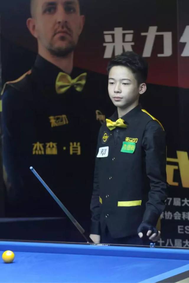 文能合影
